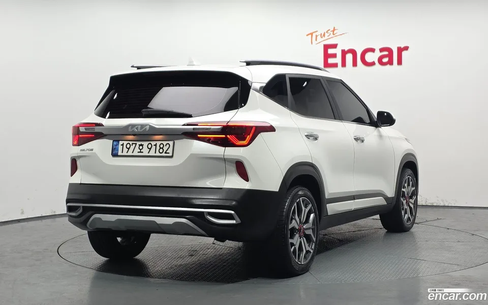 Kia Seltos 1.6 2WD 2022 — миниатюра 2