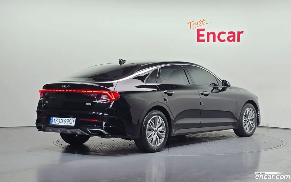 Kia K5 Hybrid 2023 — миниатюра 2