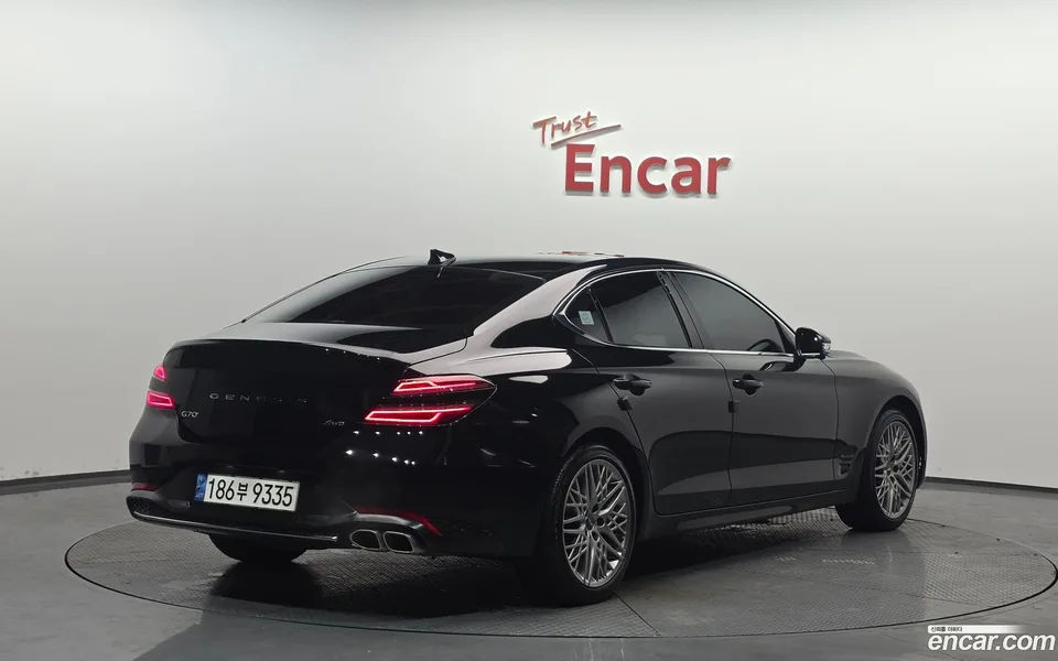 Genesis G70 2.0T 4WD 2022 — миниатюра 2