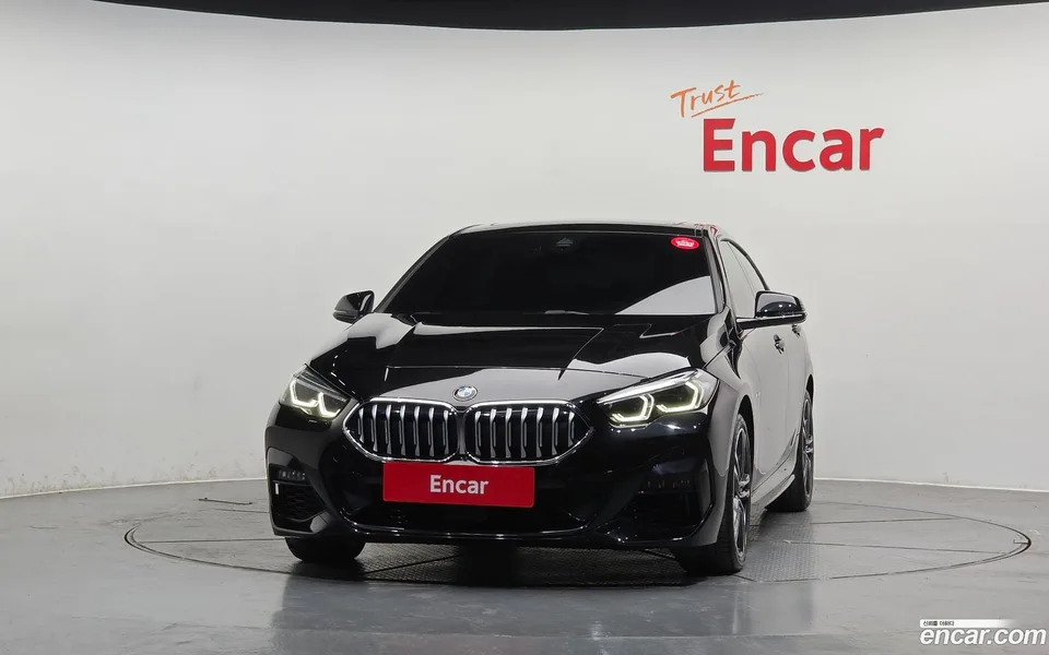 BMW 2 Series Gran Coupe 220i M 2024 — миниатюра 3