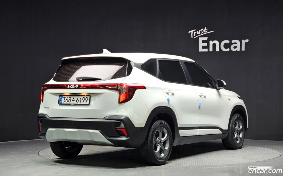 Kia Seltos 2.0 2WD 2022 — миниатюра 2