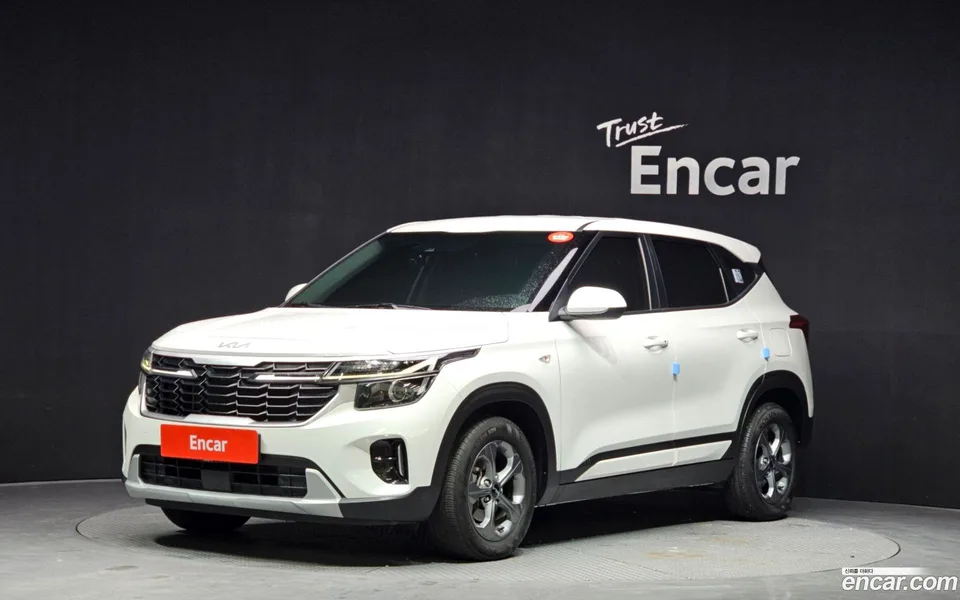 Kia Seltos 2.0 2WD 2022 — фото 1, купить с доставкой в Москву