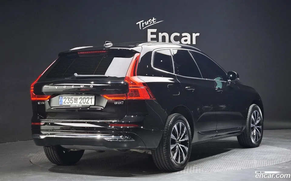 Volvo XC60 B5 2023 — миниатюра 2