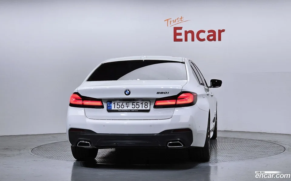 BMW 5 Series 520i M 2023 — миниатюра 4