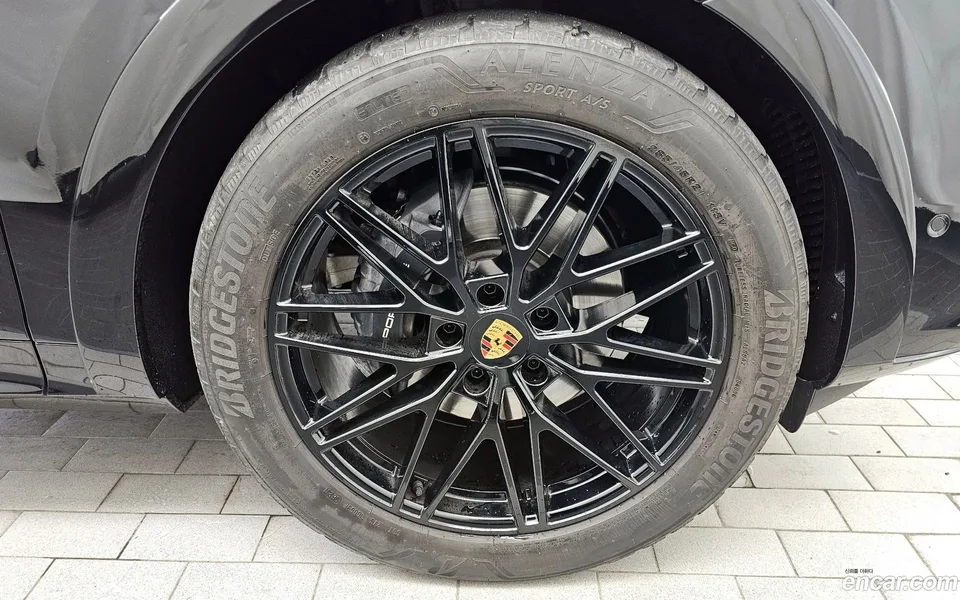 Porsche Cayenne 3.0 2023 — миниатюра 5