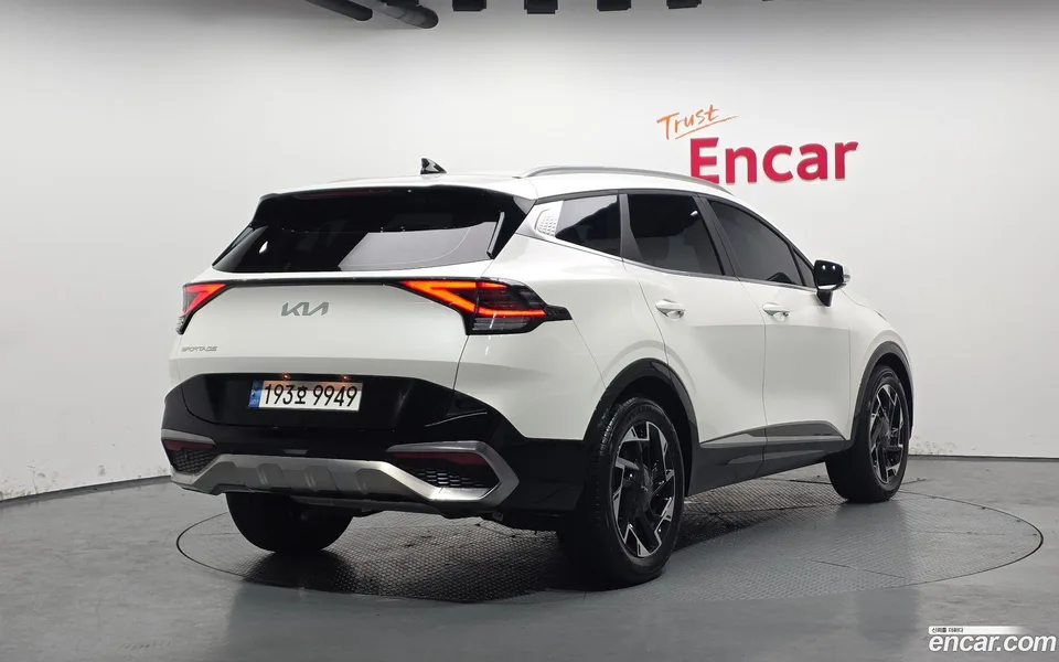 Kia Sportage 1.6 2WD 2023 — миниатюра 2