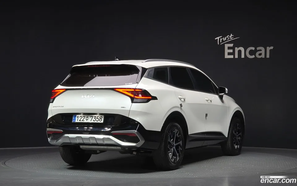 Kia Sportage Hybrid 2WD 2024 — миниатюра 2