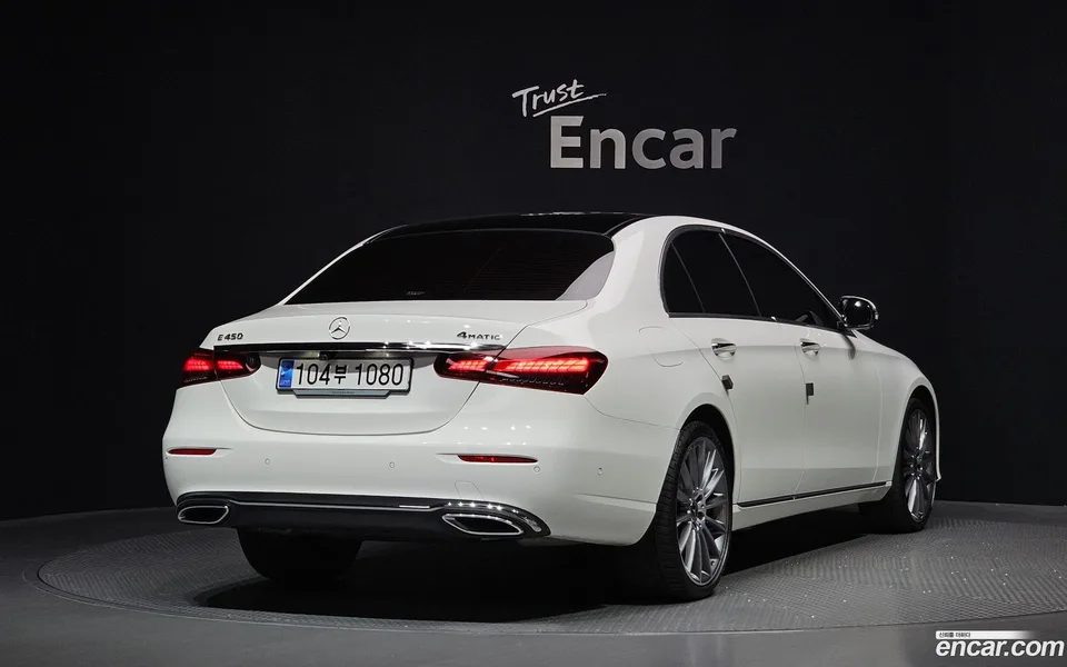 Mercedes-Benz E-Class E450 4MATIC 2023 — миниатюра 2