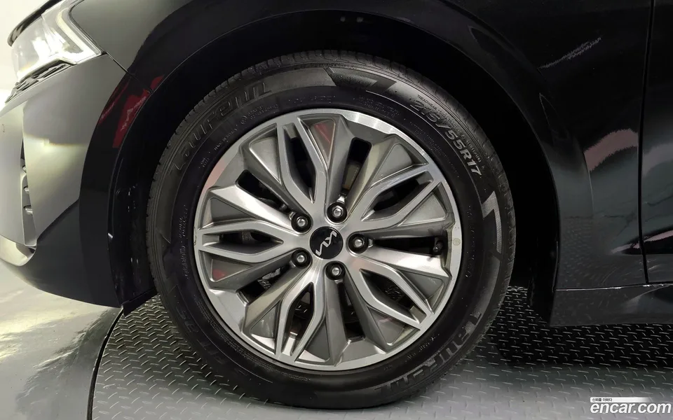 Kia K5 Hybrid 2023 — миниатюра 5