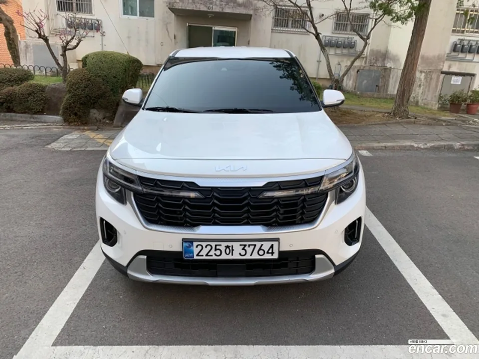Kia Seltos 1.6 2WD 2025 — фото 1, купить с доставкой в Москву