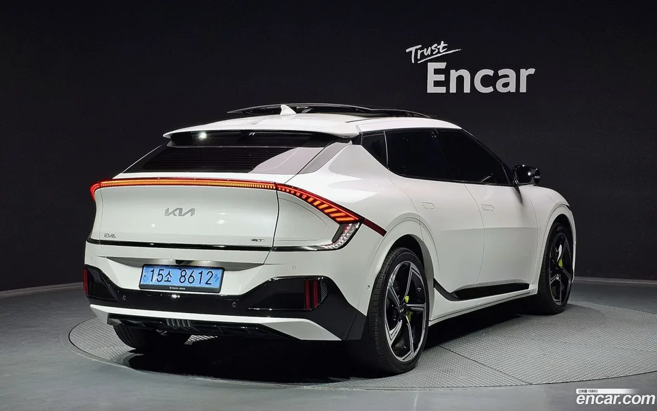 Kia EV6 GT 4WD 2023 — миниатюра 2