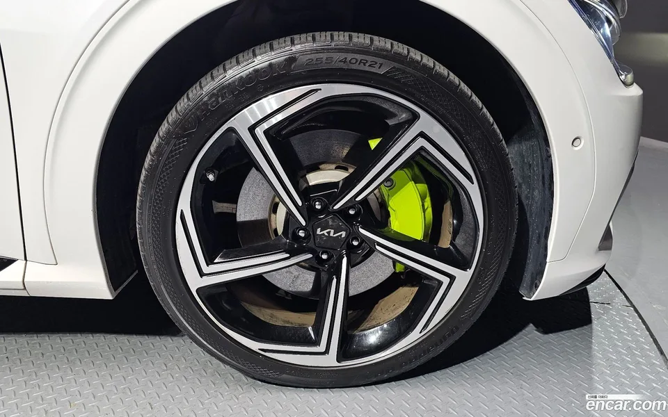 Kia EV6 GT 4WD 2023 — миниатюра 5