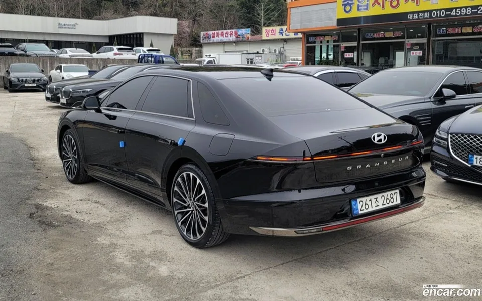 Hyundai Grandeur 2.5 2WD 2023 — миниатюра 2