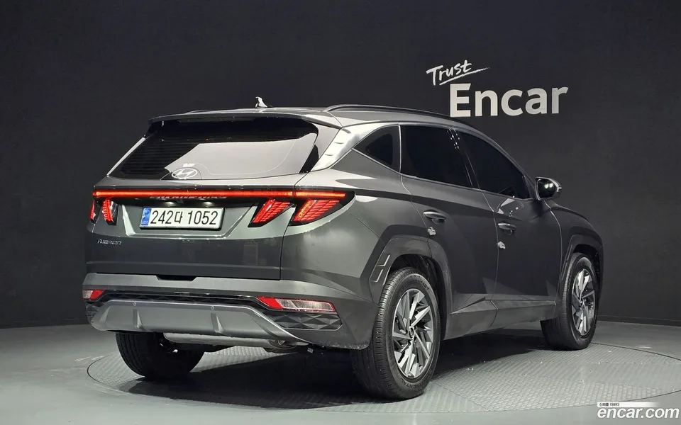 Hyundai Tucson Hybrid 2WD 2023 — миниатюра 2