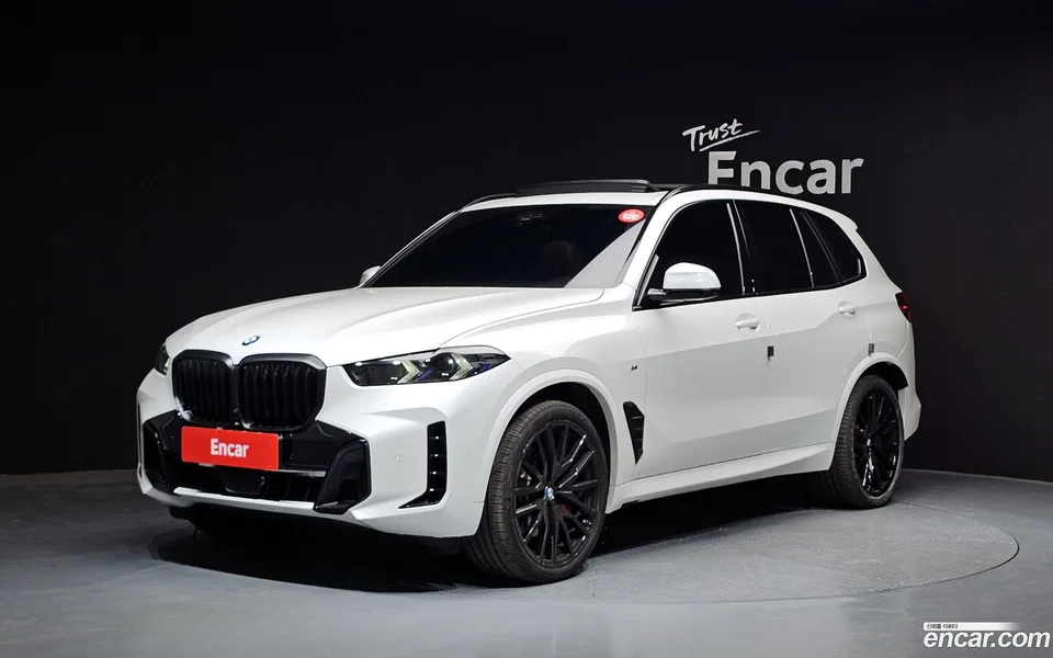 BMW X5 xDrive 40d M 2025 — фото 1, купить с доставкой в Москву