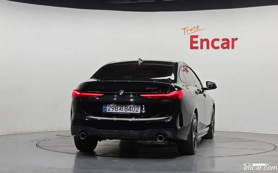 BMW 2 Series Gran Coupe 220i M 2024 — миниатюра 4