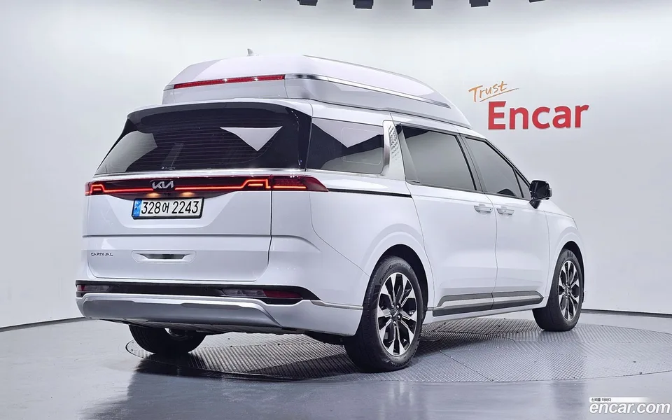 Kia Carnival 7 2022 — миниатюра 2