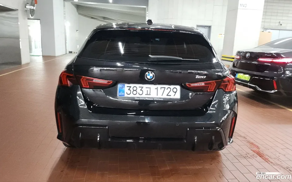 BMW 1 Series 120 M 2025 — миниатюра 4