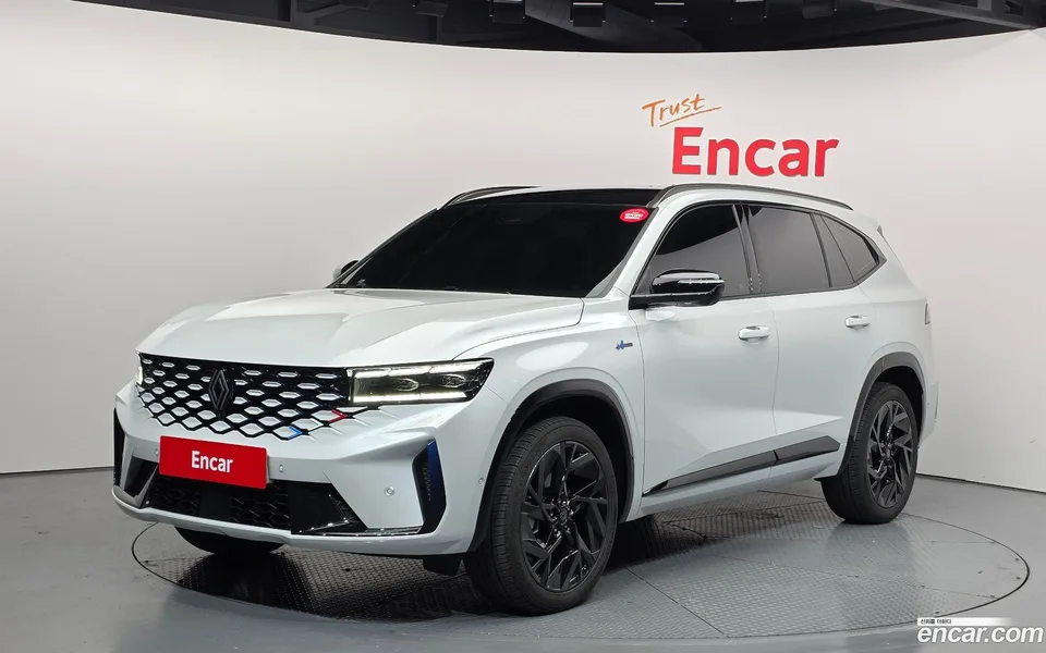 Renault Samsung Grand Koleos 1.5 E-TECH 2WD 2025 — фото 1, купить с доставкой в Москву