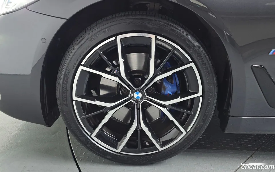 BMW 5 Series 530i xDrive M 2023 — миниатюра 5
