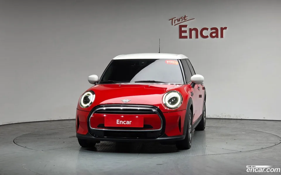 MINI Cooper 5 2023 — миниатюра 3