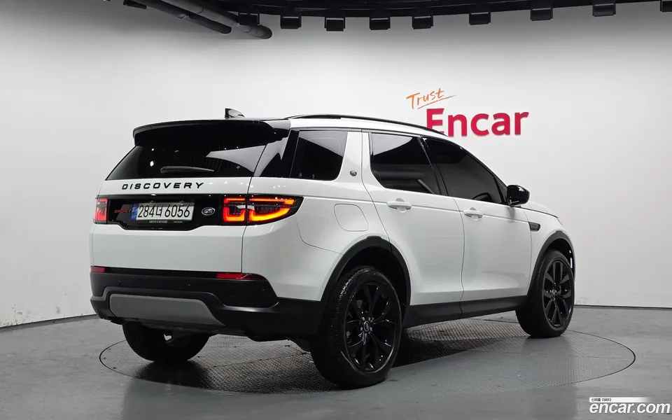Land Rover Discovery Sport P250 SE 2022 — миниатюра 2