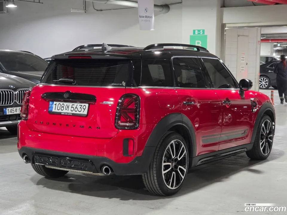 MINI Cooper S Countryman JCW 2023 — миниатюра 2