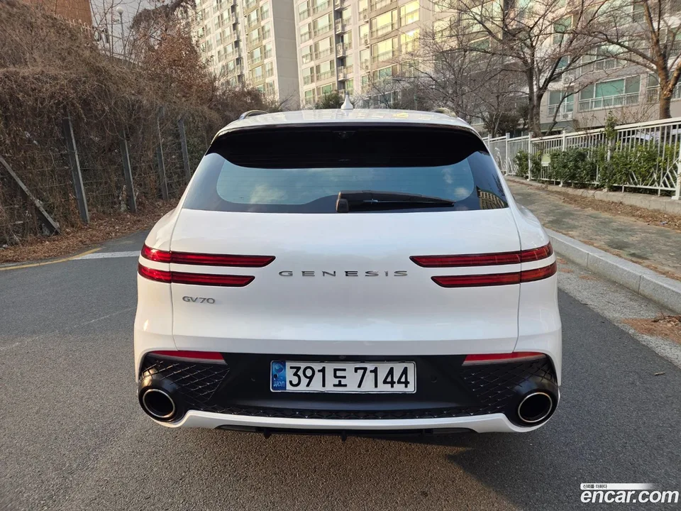 Genesis GV70 2.5T 2WD 2022 — миниатюра 4
