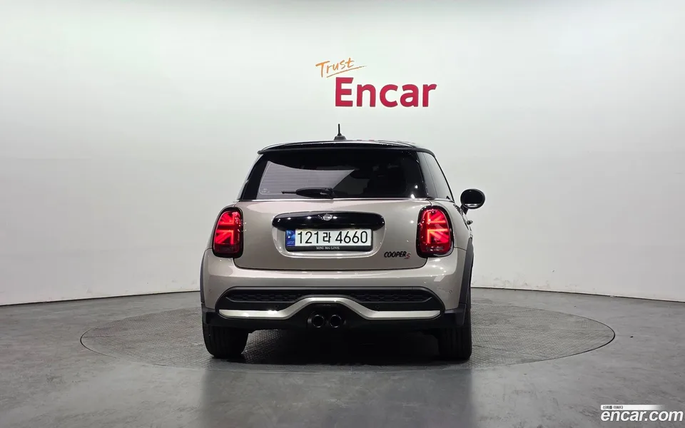 MINI Cooper S 2023 — миниатюра 4