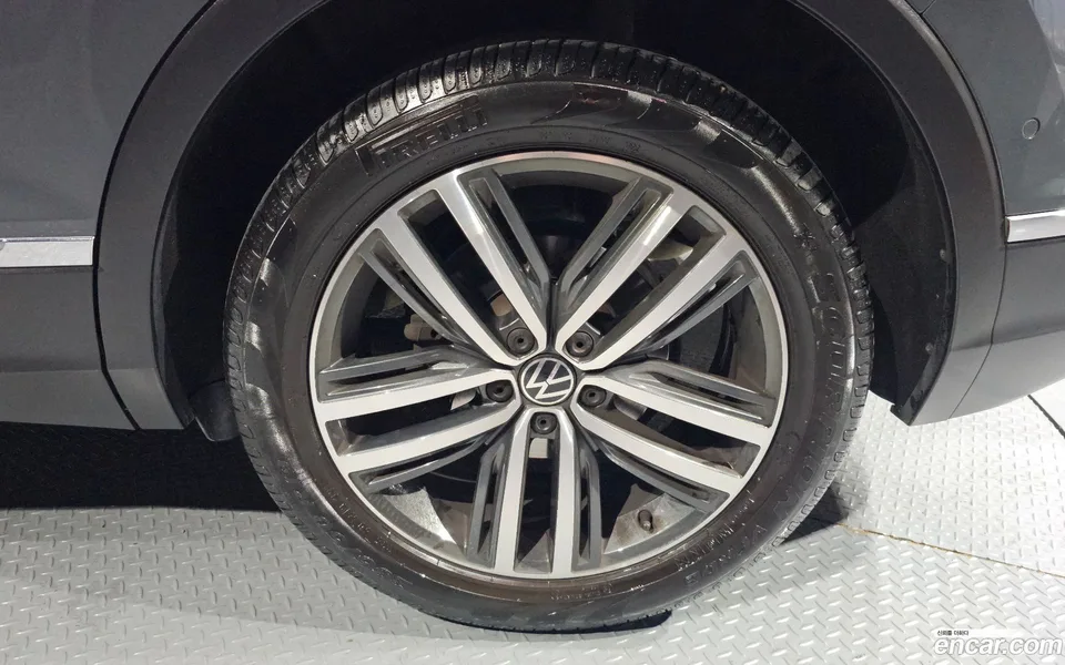 Volkswagen Tiguan 2.0 TDI 2024 — миниатюра 5