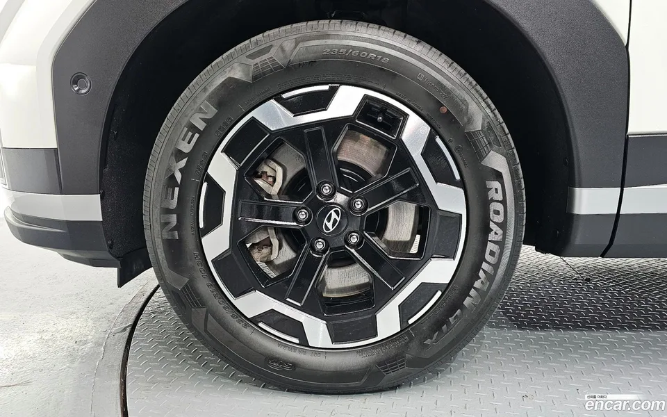 Hyundai SantaFe 2.5T 2WD 2024 — миниатюра 5
