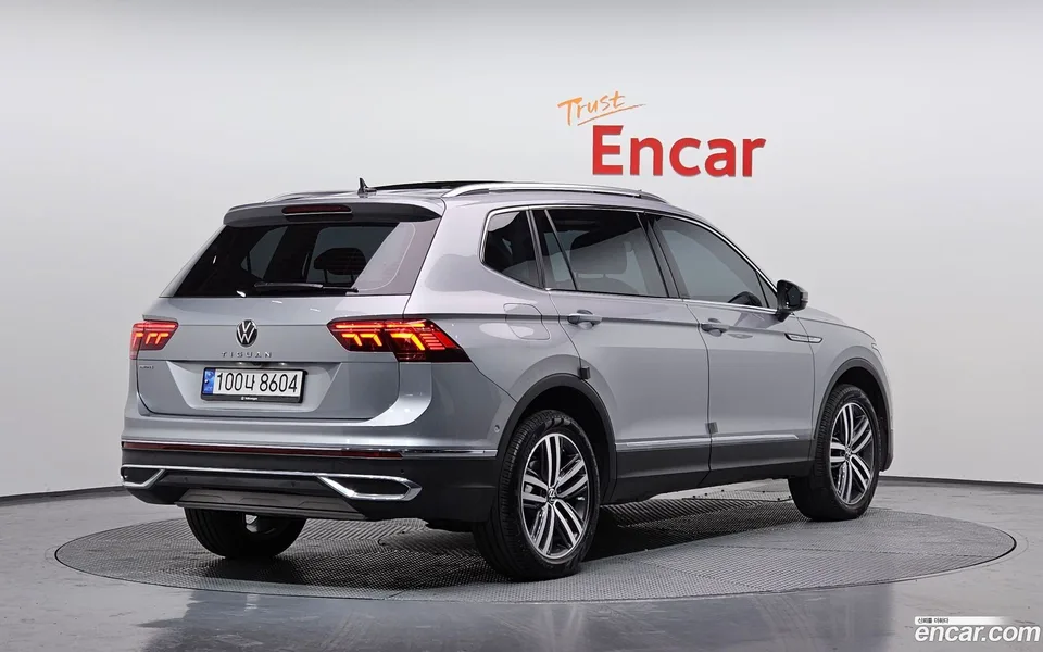 Volkswagen Tiguan Allspace 2.0 TSI 2022 — миниатюра 2