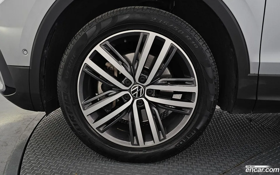 Volkswagen Tiguan Allspace 2.0 TSI 2022 — миниатюра 5