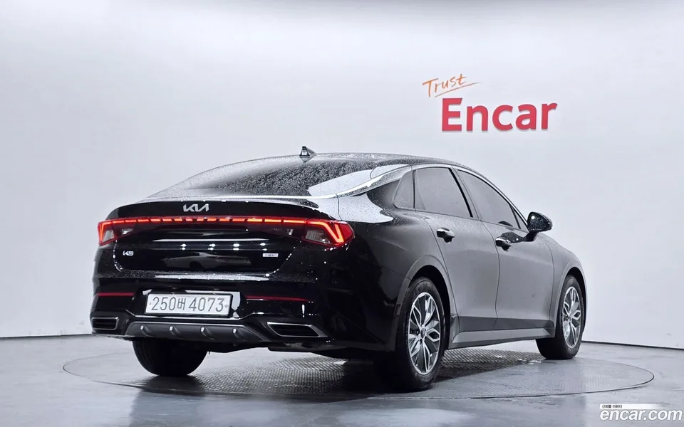 Kia K5 Hybrid 2022 — миниатюра 2