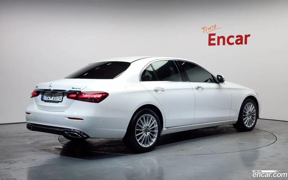 Mercedes-Benz E-Class E250 2022 — миниатюра 2