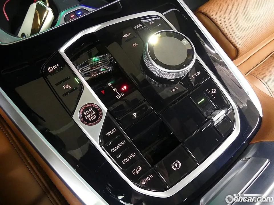 BMW X7 xDrive 40i M 7 2023 — миниатюра 5