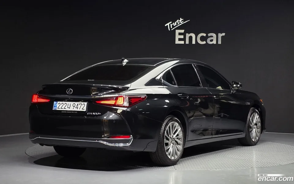 Lexus ES 300h 2024 — миниатюра 2