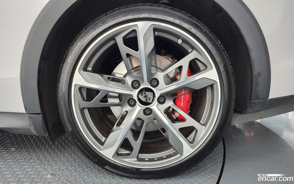 Porsche Taycan 4S 2023 — миниатюра 5
