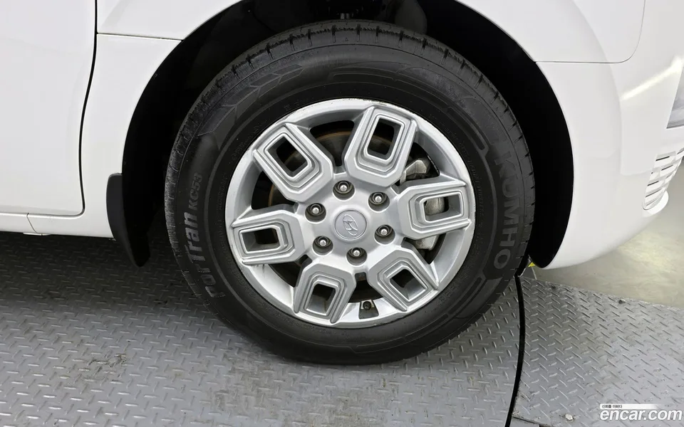 Hyundai Staria 3 2023 — миниатюра 5