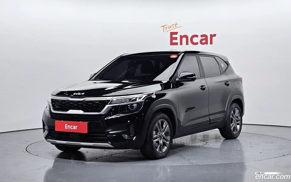 Kia Seltos 1.6 2WD 2022 — фото 1, купить с доставкой в Москву