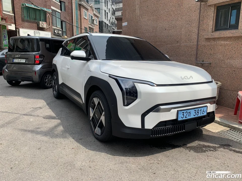 Kia EV3 2WD 2025 — миниатюра 3