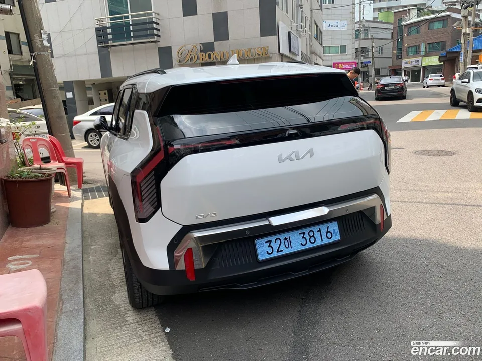 Kia EV3 2WD 2025 — миниатюра 4