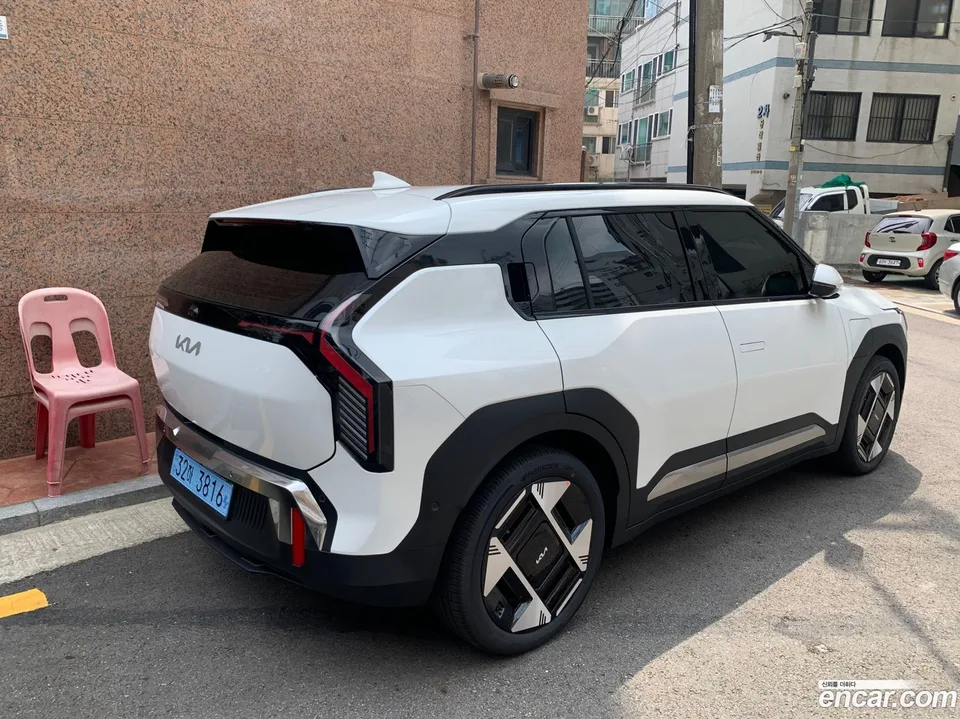 Kia EV3 2WD 2025 — миниатюра 5