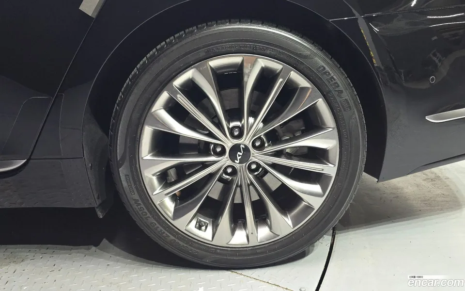 Kia K9 3.8 GDI AWD 2023 — миниатюра 5
