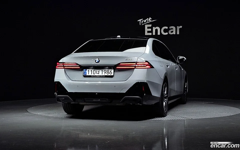 BMW 5 Series 520i M 2025 — миниатюра 4