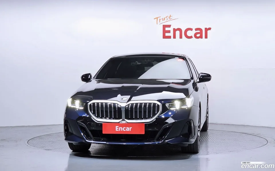 BMW 5 Series 530i xDrive M 2025 — миниатюра 3