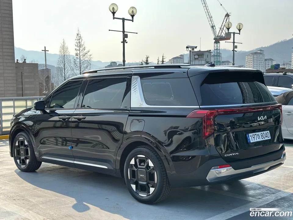 Kia Carnival 7 2024 — миниатюра 2