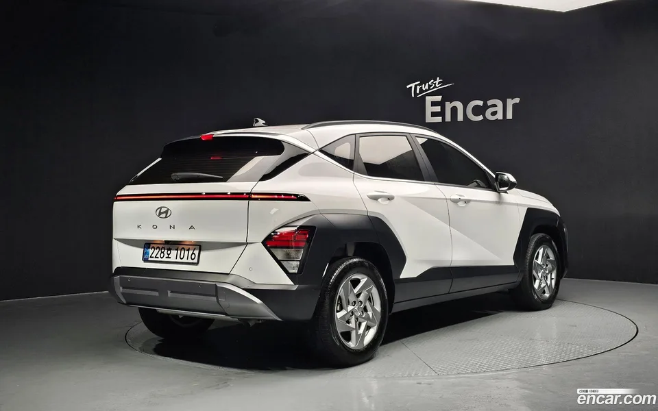 Hyundai Kona 1.6 2WD 2024 — миниатюра 2