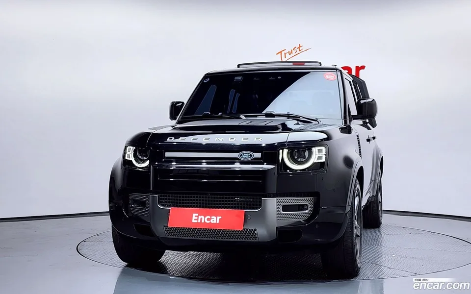 Land Rover Defender 110 P300 X- SE 2022 — миниатюра 3