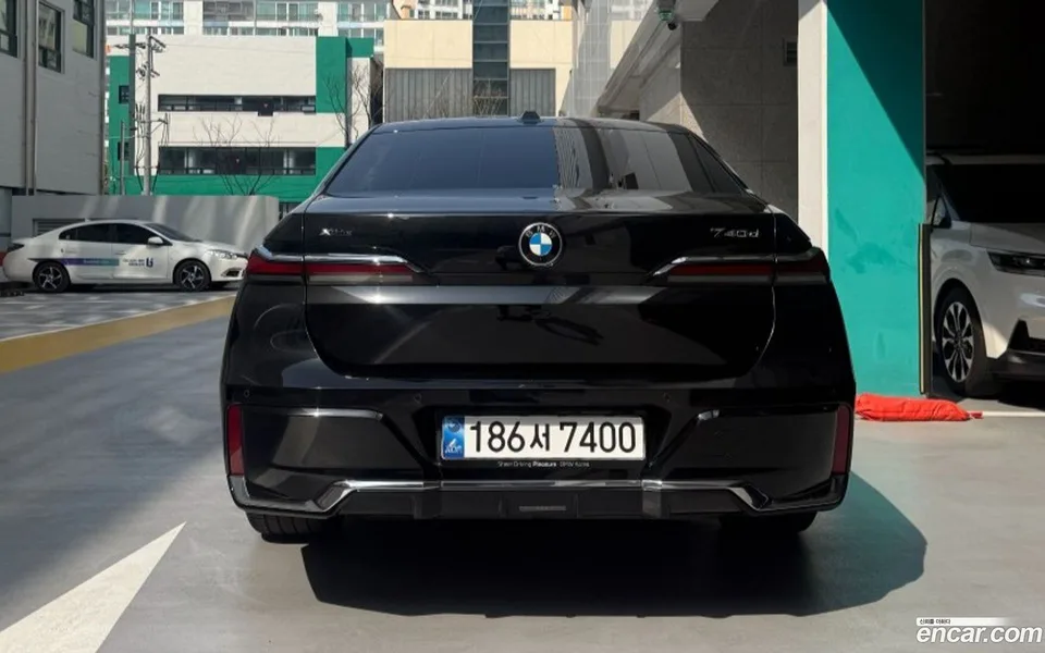 BMW 7 Series 740d xDrive M 2024 — миниатюра 2